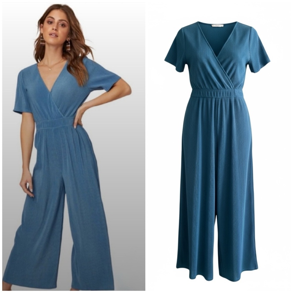 ASTR The Label Blue Ribbed Wide Leg Short Sleeve Jumpsuit Size L